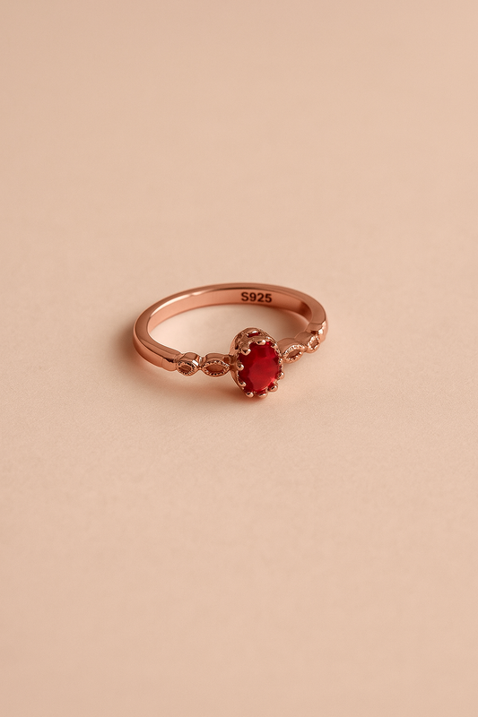 Ring - Karmesinrote Antiquität